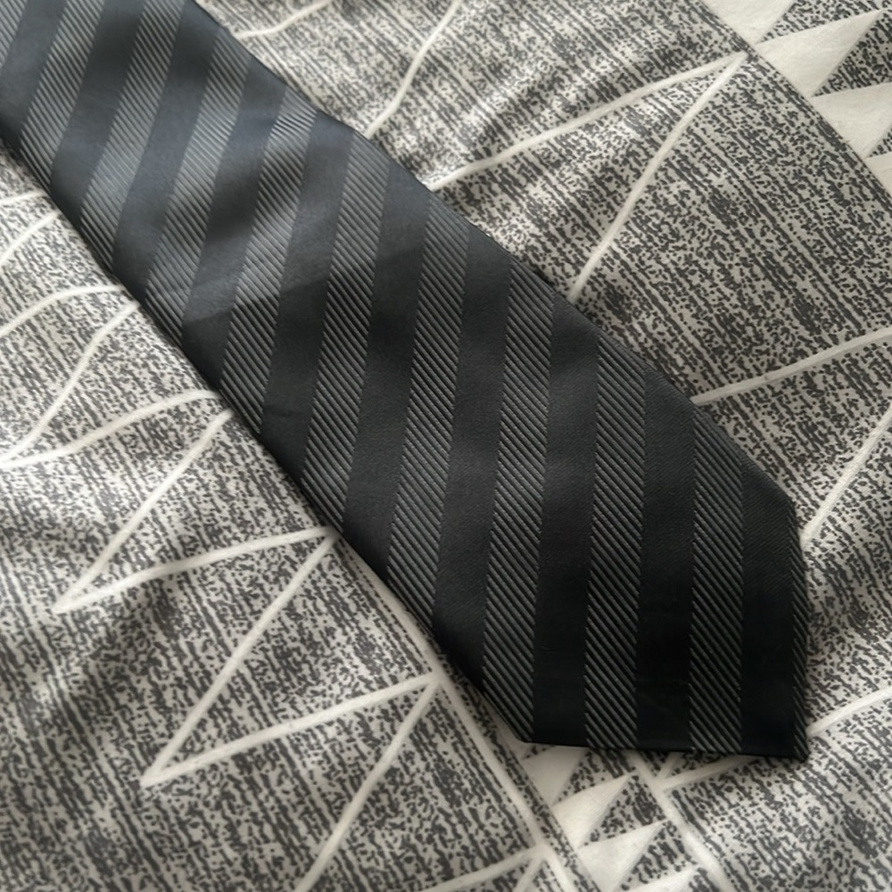 Grey Pattern Tie - ONE SIZE - Picture 2 of 2